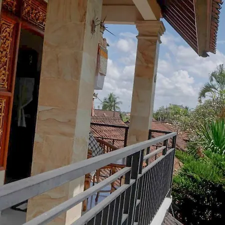 Arya Homestay